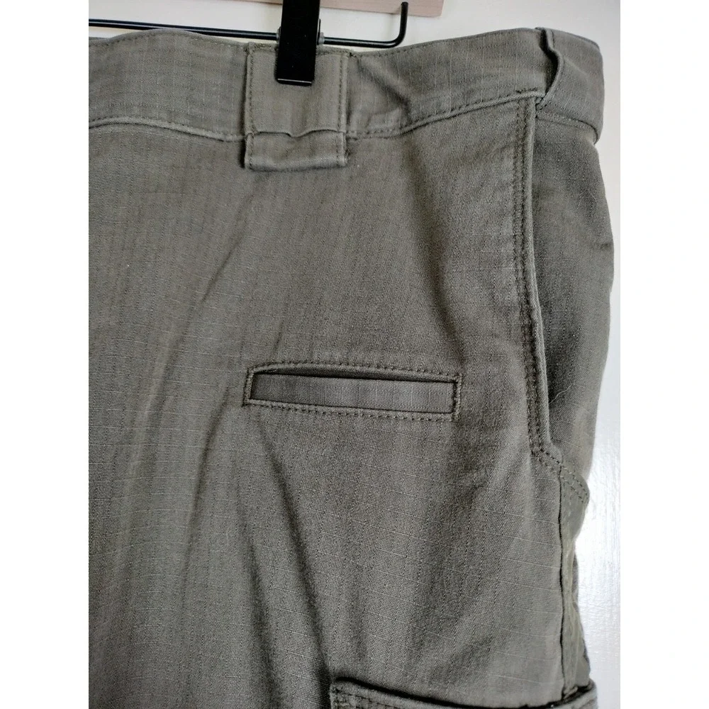 5.11 Tactical Cargo Pants Mens Tag 44x32 Actual 44x31 Tundra Green Ripstop Work